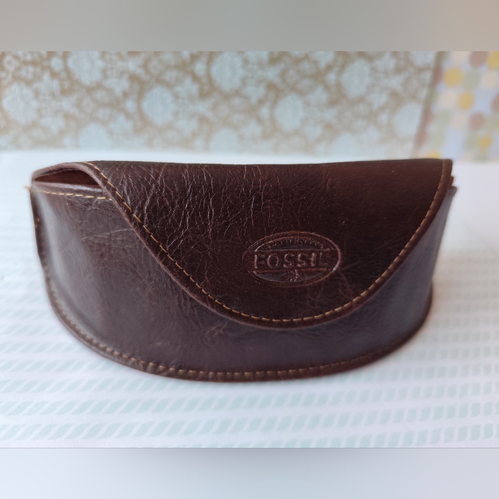 3/$30💜Fossil Leather Glasses/Sunglasses Case With Magnetic Closure